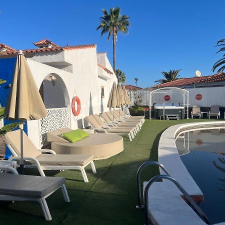 Rainbow Golf Bungalows, Gay Men-Only Resort マスパロマス エクステリア 写真