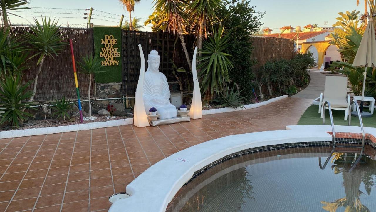 Rainbow Golf Bungalows, Gay Men-Only Resort マスパロマス エクステリア 写真