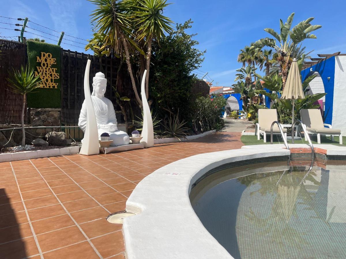 Rainbow Golf Bungalows, Gay Men-Only Resort マスパロマス エクステリア 写真