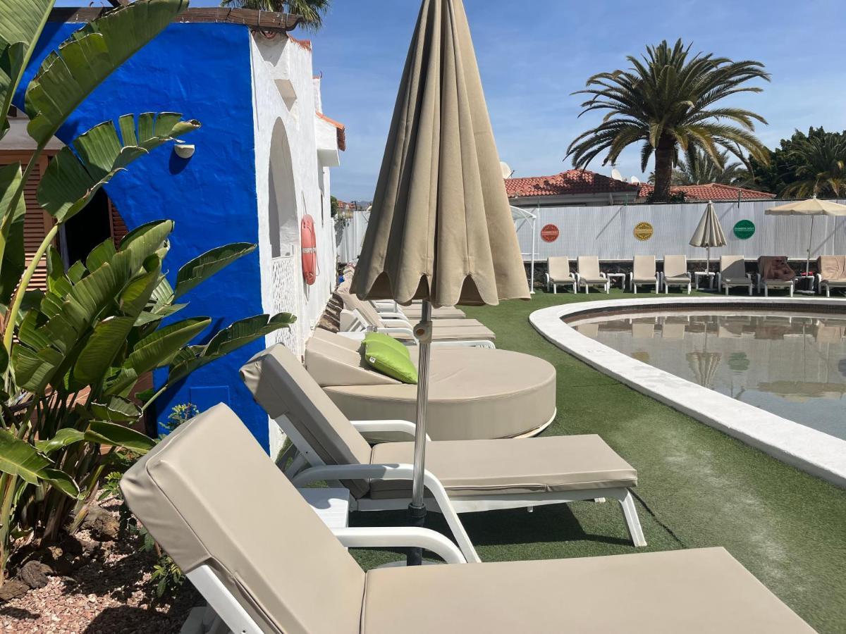Rainbow Golf Bungalows, Gay Men-Only Resort マスパロマス エクステリア 写真