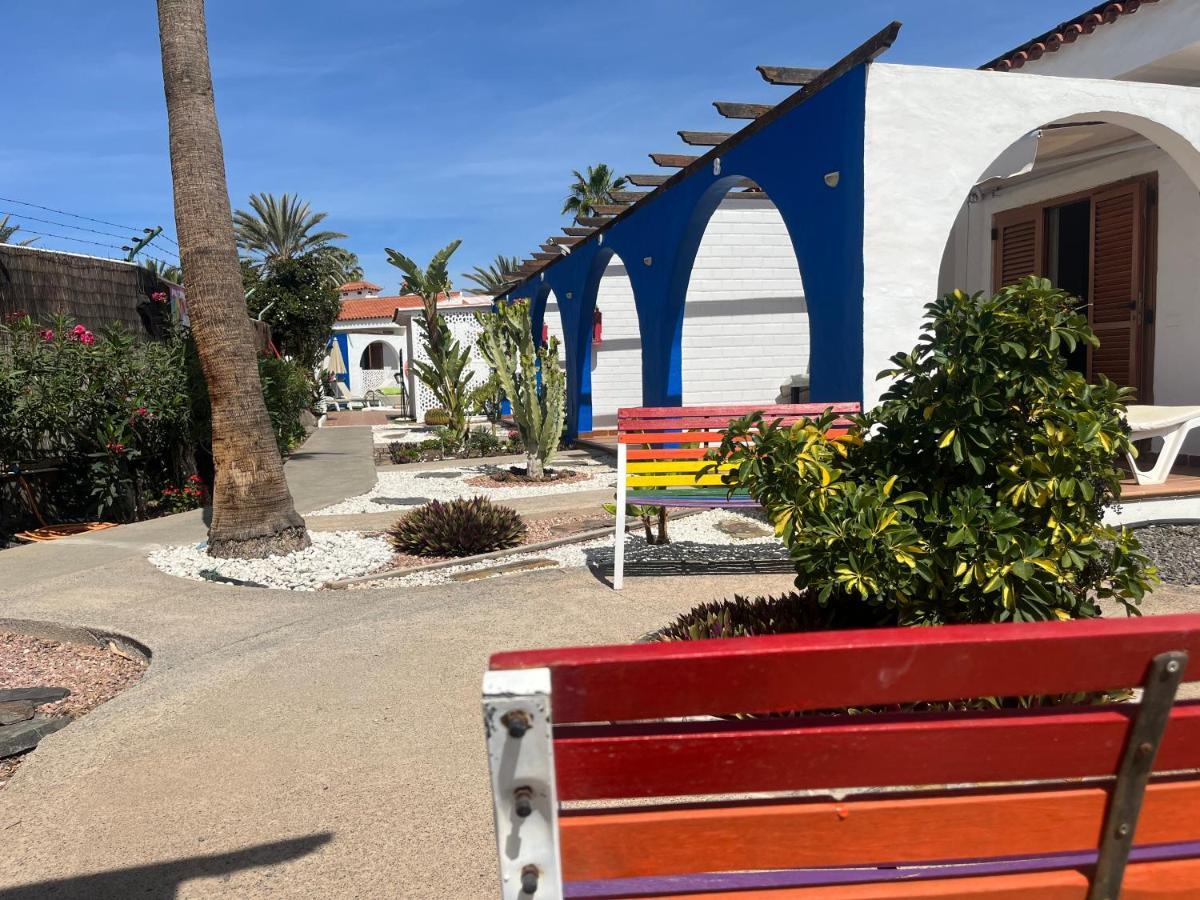 Rainbow Golf Bungalows, Gay Men-Only Resort マスパロマス エクステリア 写真